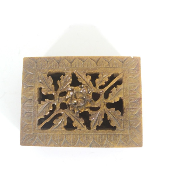 Vintage Carved stone box - Picture 2 of 9
